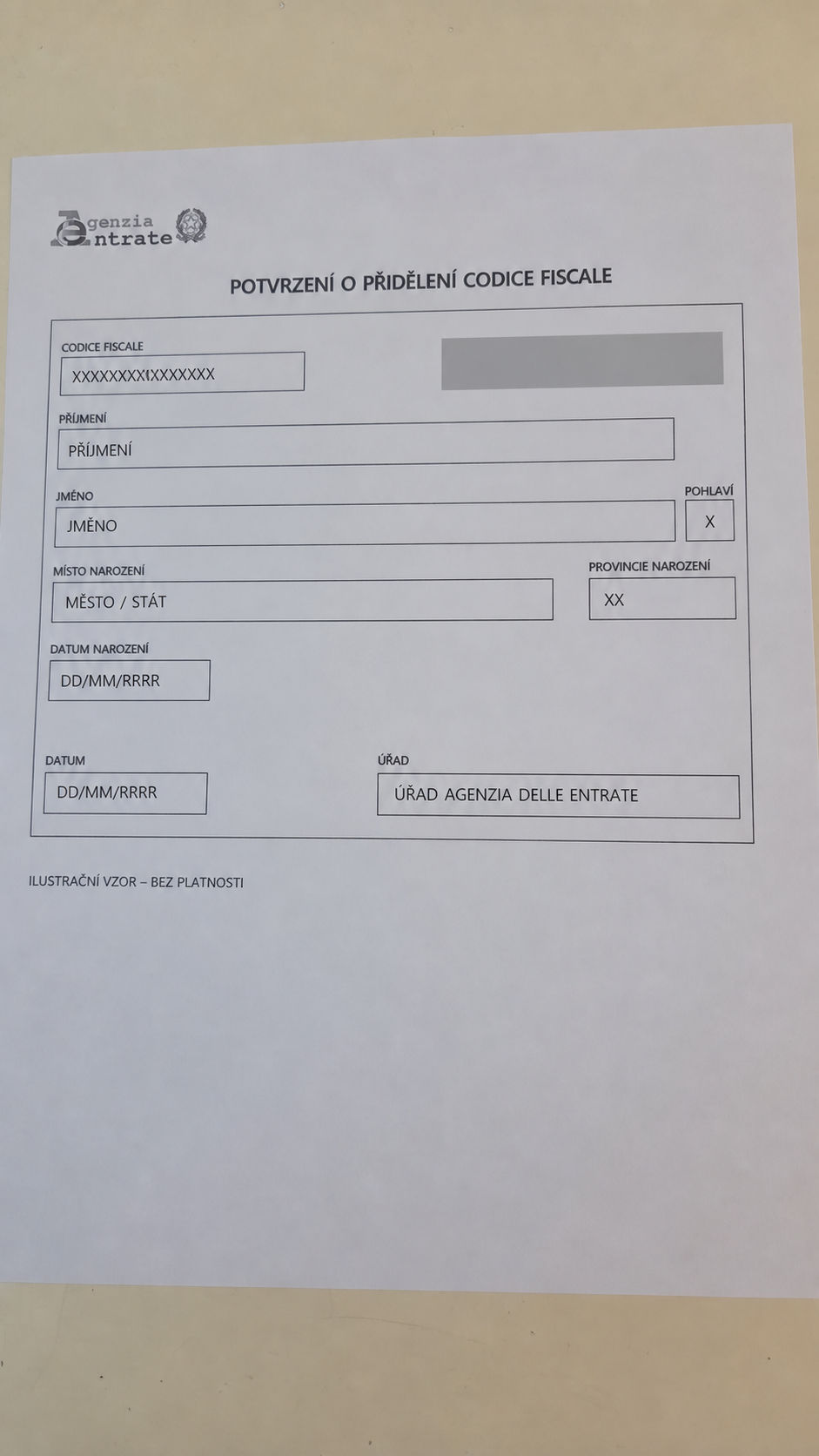 Ilustrační potvrzení o codice fiscale bez skutečných osobních údajů