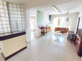 Four-Room Apartment with Large Terrace in Central Pescara - 3