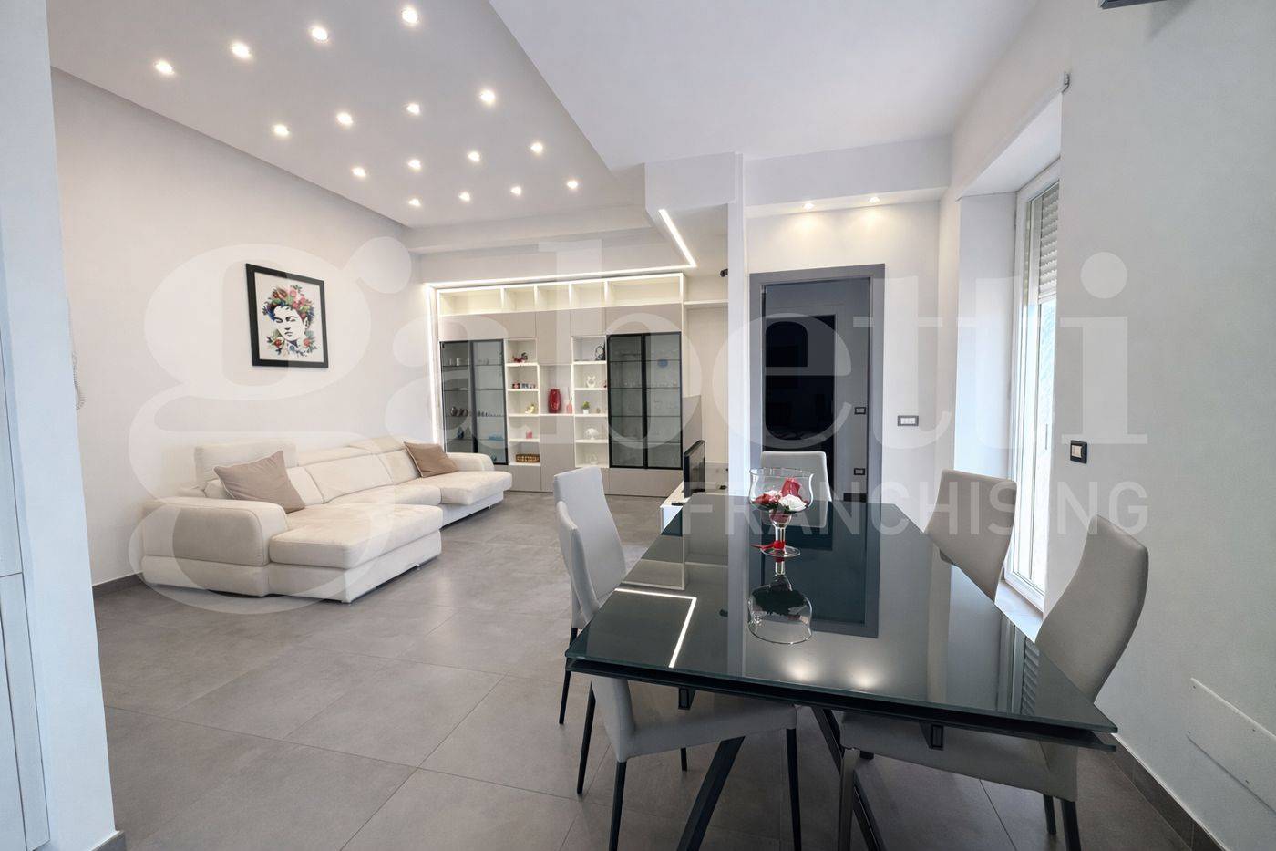 Four-Room Apartment with Panoramic Terrace in Central Scafati
