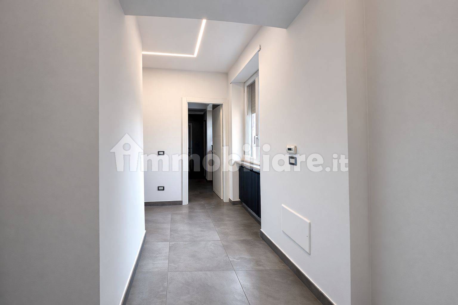 Four-Room Apartment with Panoramic Terrace in Central Scafati - 3