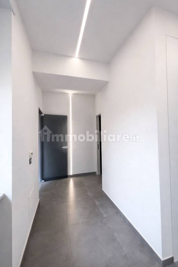 Four-Room Apartment with Panoramic Terrace in Central Scafati - 4