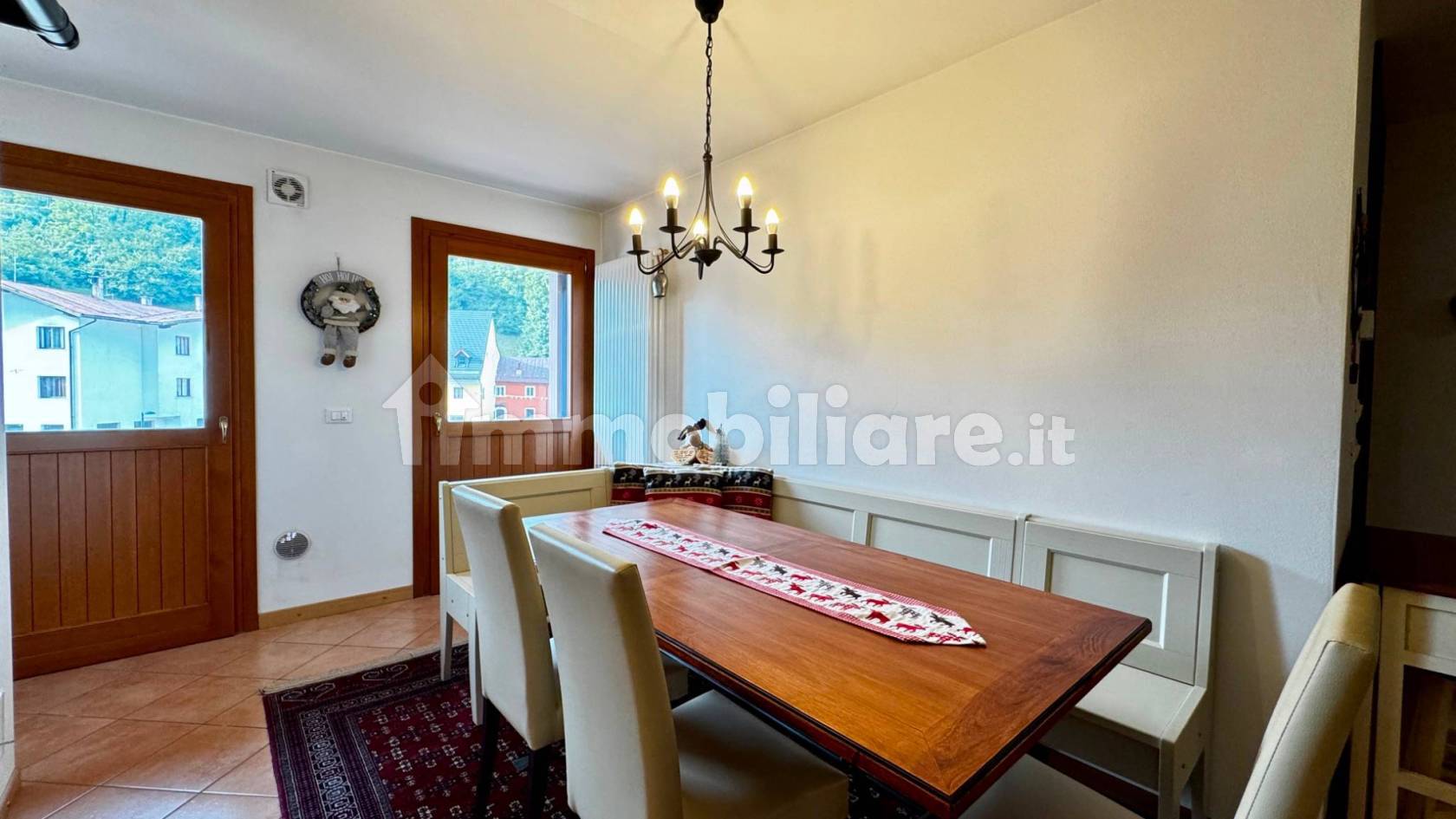 Apartmán 2+kk s panoramatickou terasou a garáží v Tarvisiu - 5