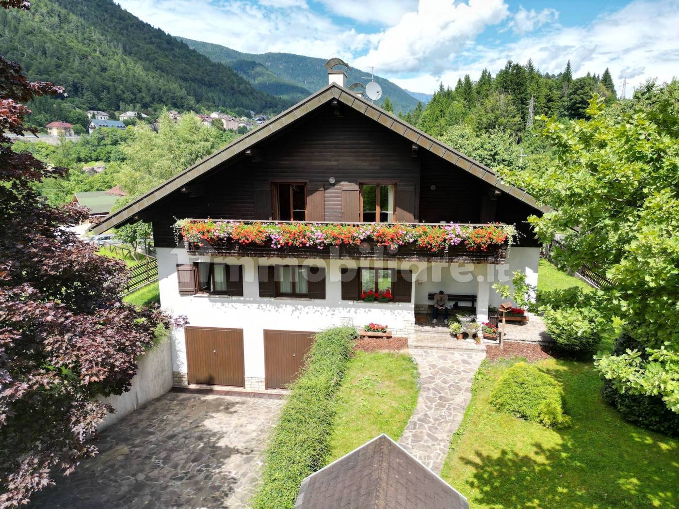 Large Three-Level Villa Surrounded by Greenery in Tarvisio
