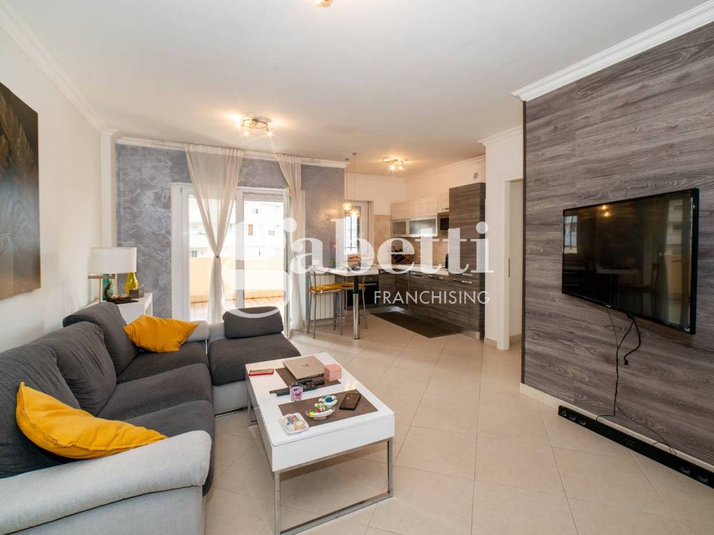 Renovated One-Bedroom Apartment with Terrace in Rome Fonte Laurentina