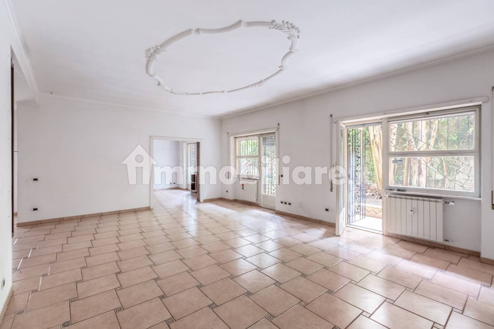 Four-Room Apartment in Rome Fleming