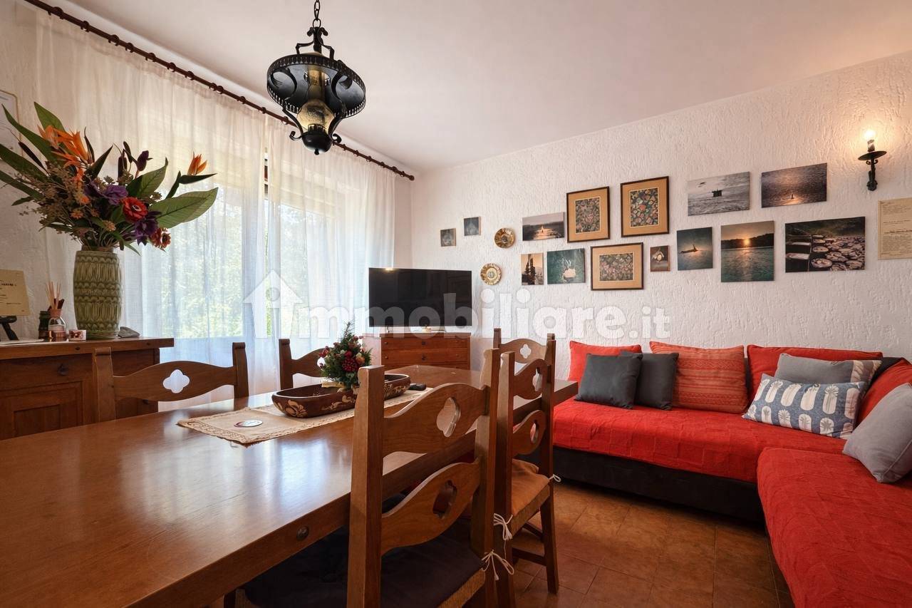 Three-Room Apartment with Garden and Parking in Sirmione - 3