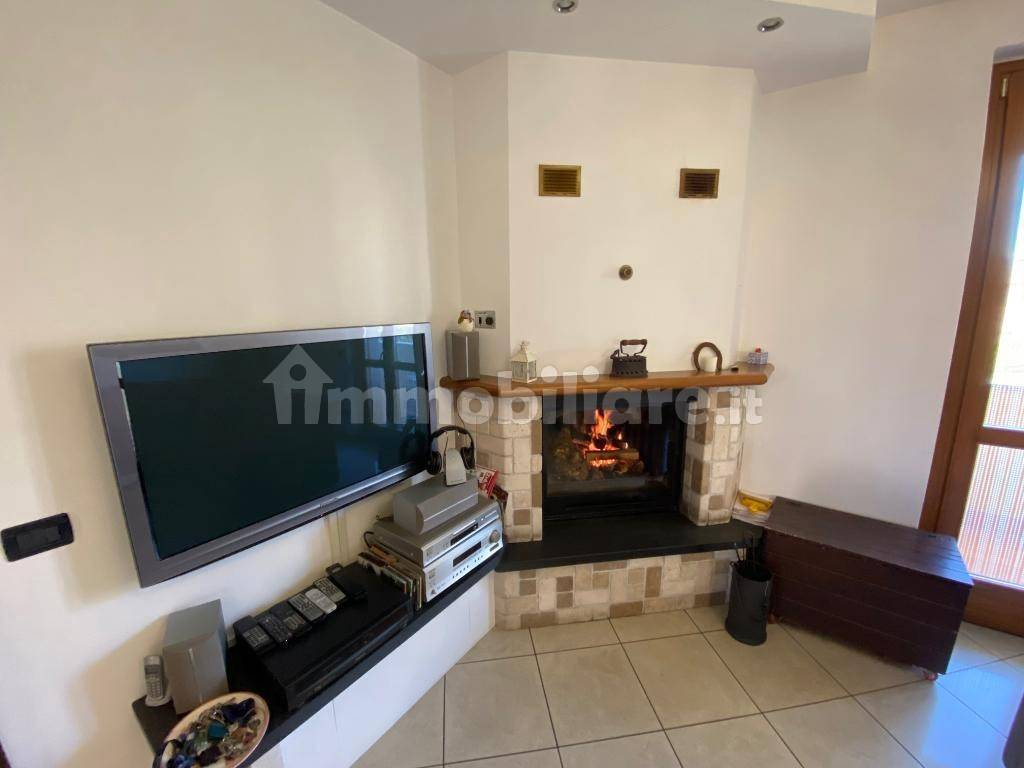 Semi-Detached Villa Unit with Garden in Calolziocorte (Lorentino) - 5