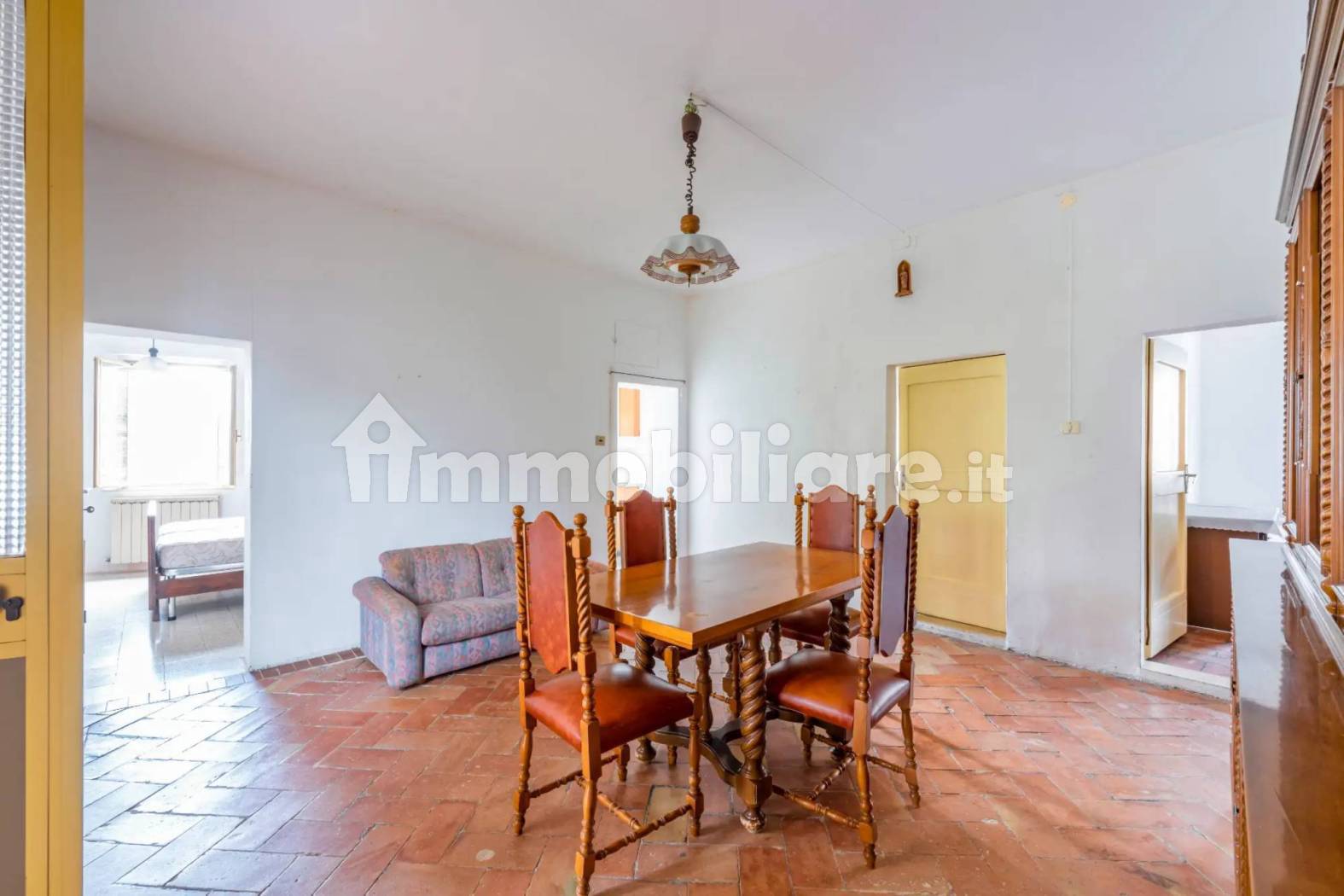 Townhouse in Collamato, Fabriano
