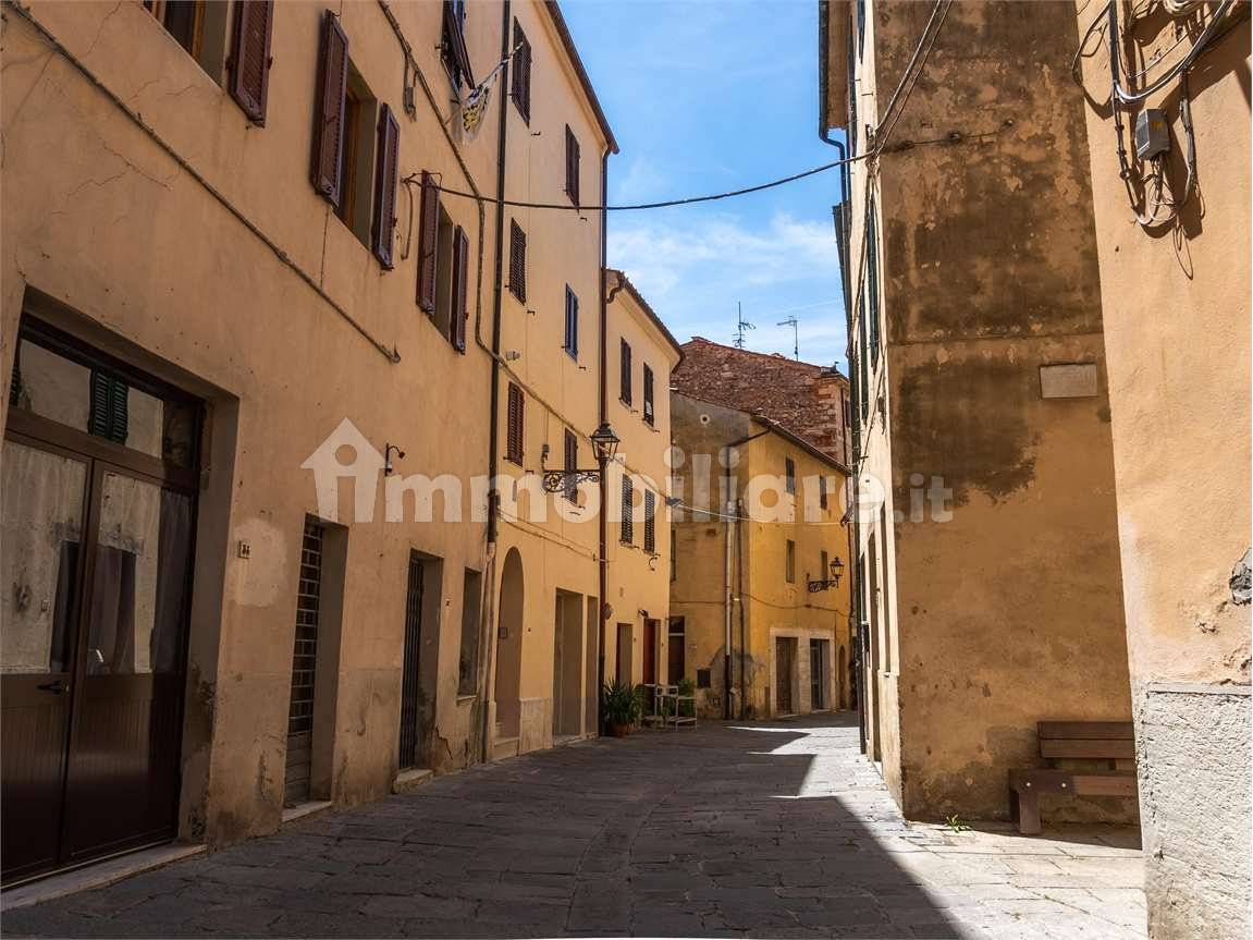 Byt s balkonem u dómu v Massa Marittima - 5