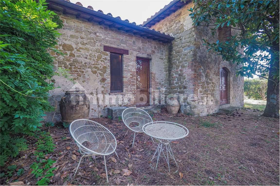 Large Villa in Perugia Montevile