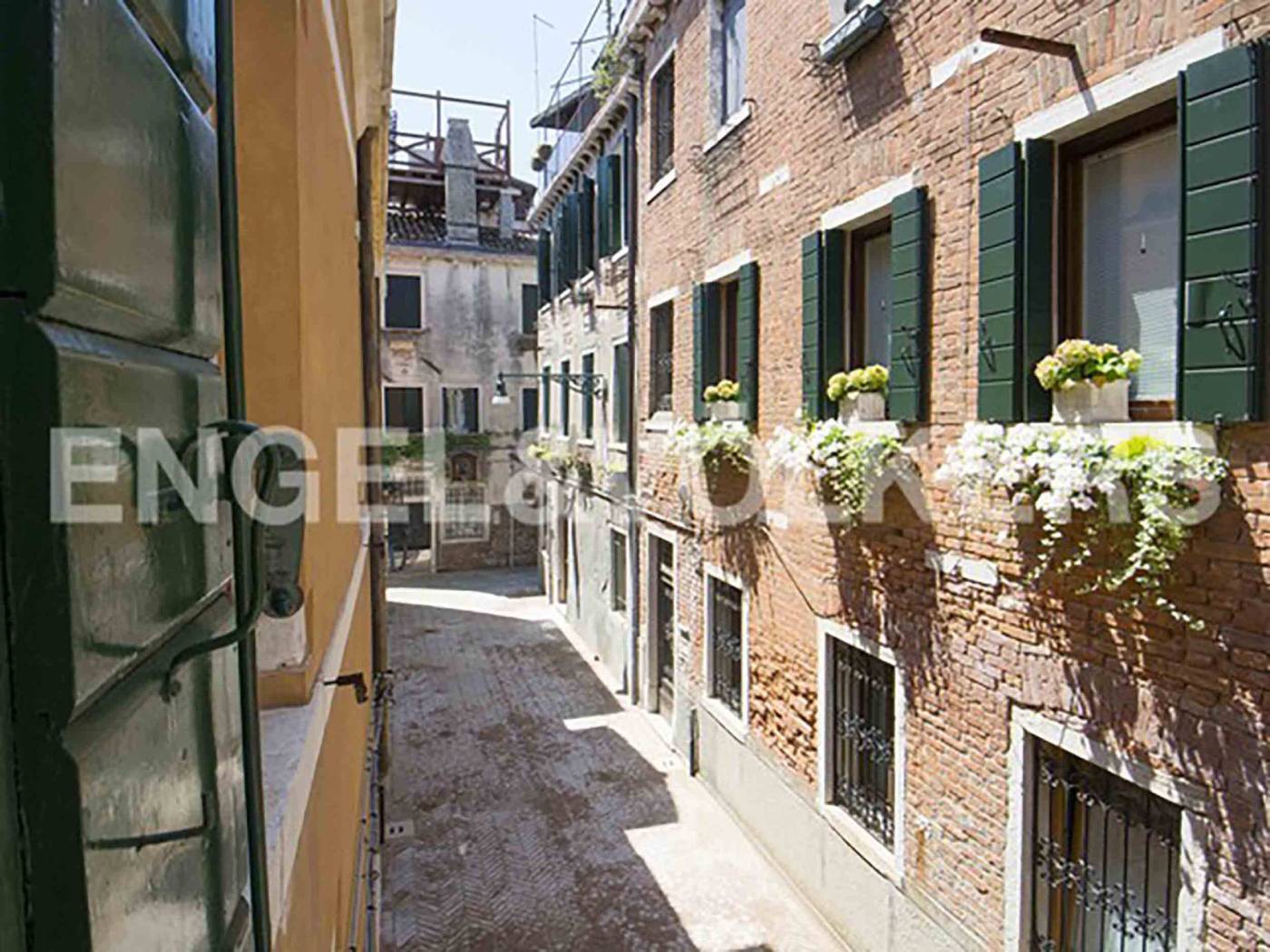Townhouse near Zattere in Venice